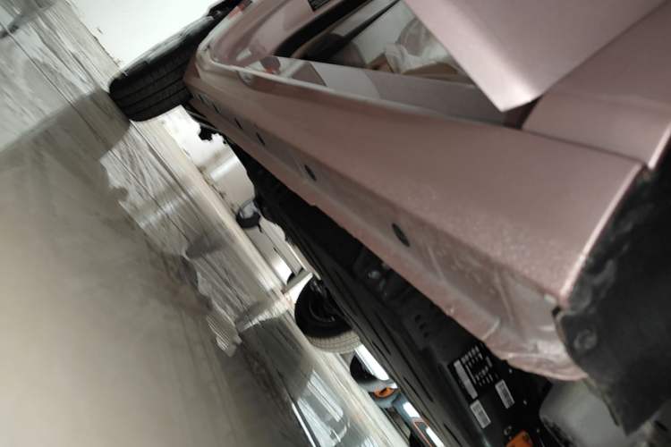 Used Geely Galaxy Panda 2024 Panda Mini 200km Endurance Bear Right Side Sill
