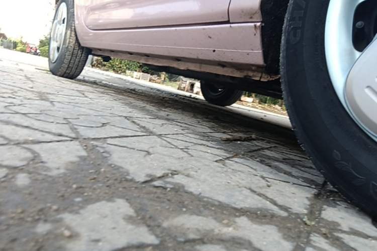 Used Geely Galaxy Panda 2024 Panda Mini 200km Endurance Bear Right Side Sill