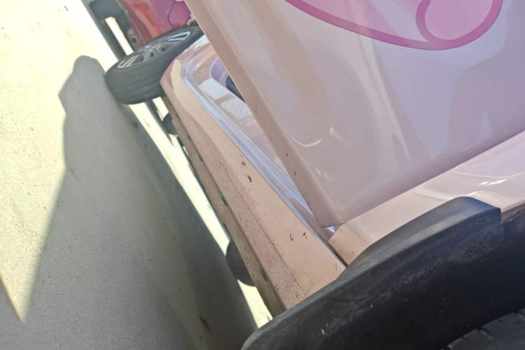 Used Geely Galaxy Panda 2024 Panda Mini 200km Endurance Bear Right Side Sill