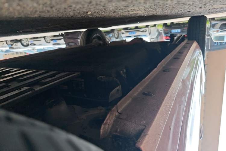 Used Geely Galaxy Panda 2024 Panda Mini 200km Endurance Bear Right Side Sill