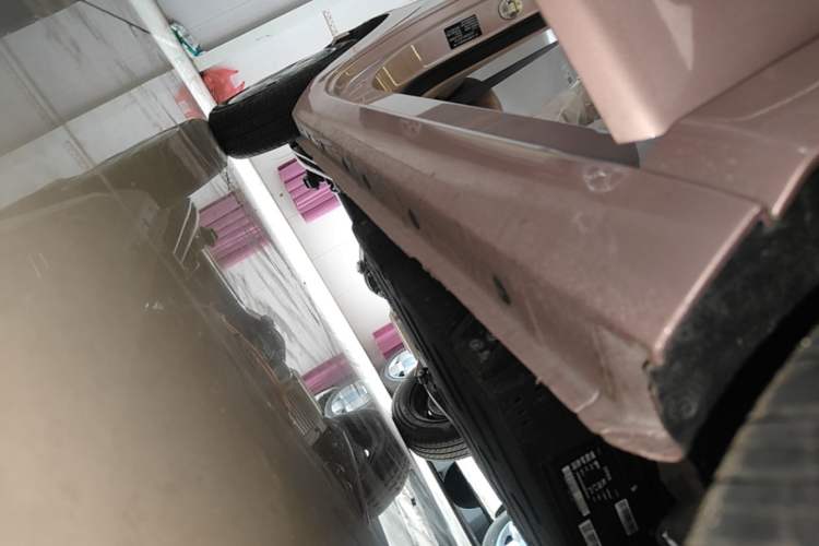 Used Geely Galaxy Panda 2024 Panda Mini 200km Endurance Bear Right Side Sill
