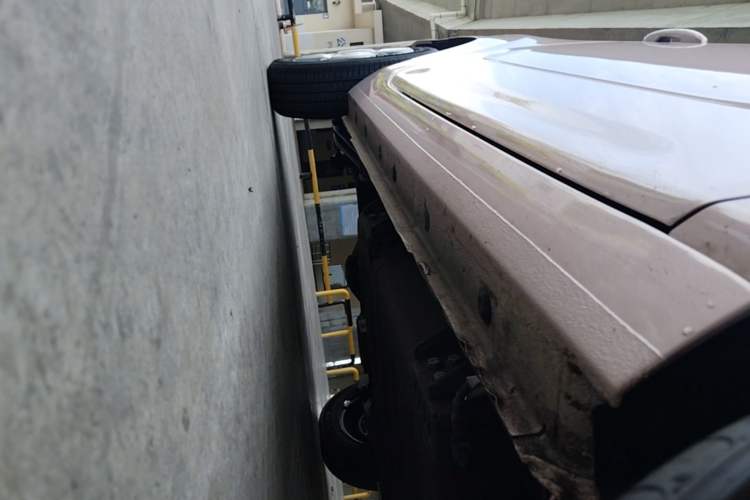 Used Geely Galaxy Panda 2024 Panda Mini 200km Endurance Bear Right Side Sill
