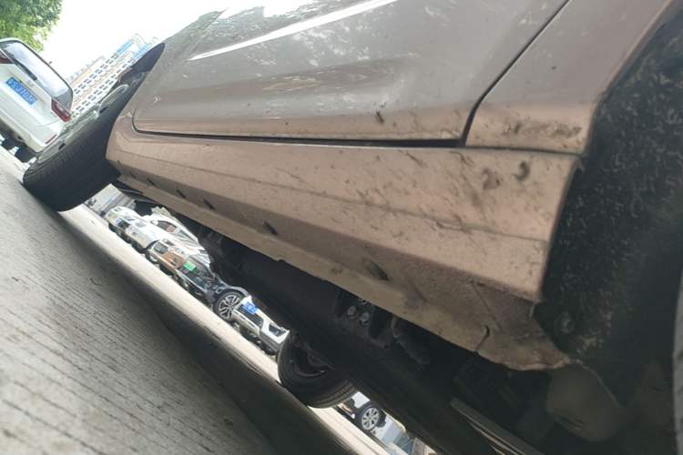 Used Geely Galaxy Panda 2024 Panda Mini 200km Endurance Bear Right Side Sill