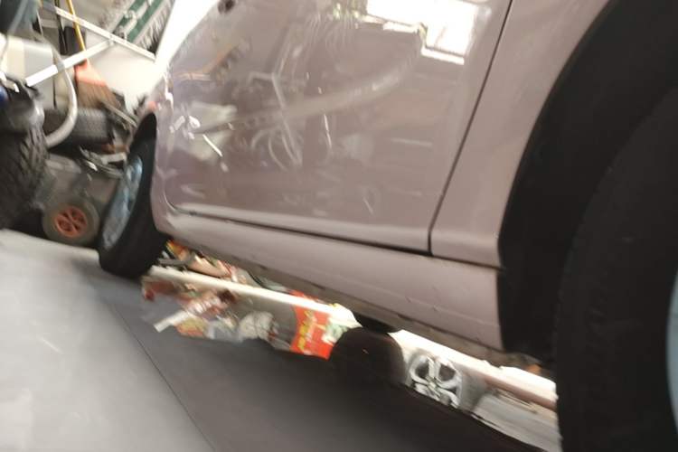 Used Geely Galaxy Panda 2024 Panda Mini 200km Longteng PRO Edition Right Side Sill