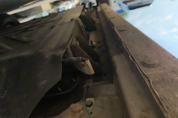 Used Geely Galaxy Panda 2024 Panda Mini 200km Endurance Bear Right Side Sill
