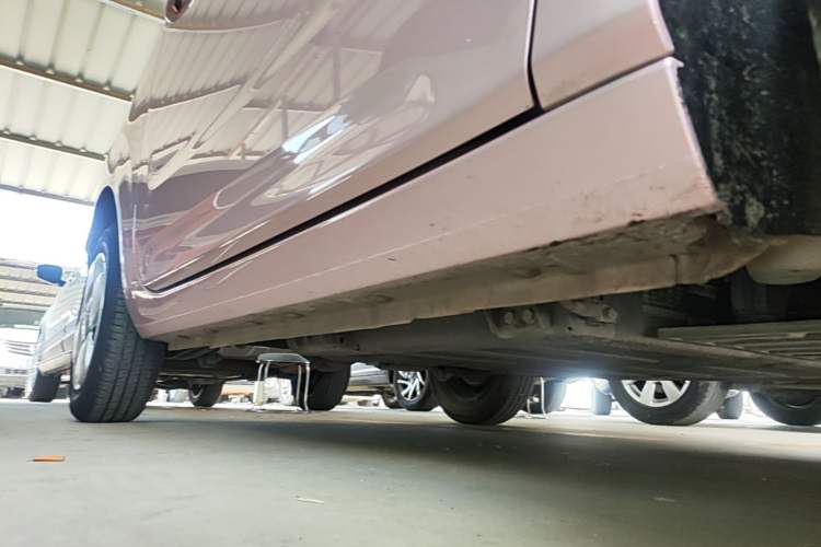 Used Geely Galaxy Panda 2024 Panda Mini 200km Endurance Bear Right Side Sill