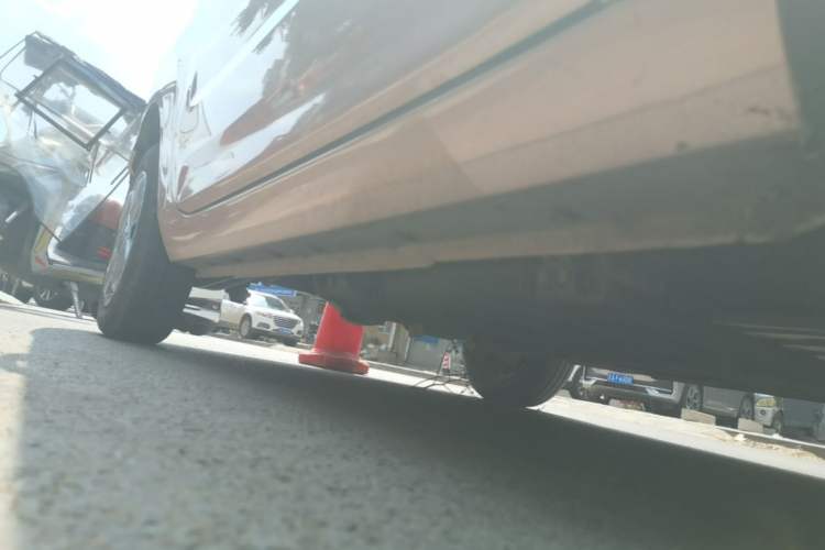Used Geely Galaxy Panda 2024 Panda Mini 200km Longteng PRO Edition Right Side Sill