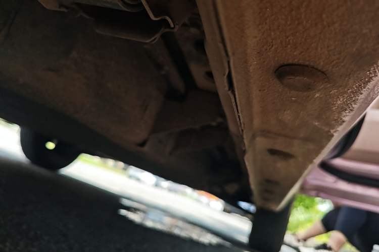 Used Geely Galaxy Panda 2024 Panda Mini 200km Endurance Bear Right Side Sill
