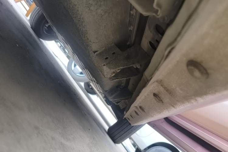Used Geely Galaxy Panda 2024 Panda Mini 200km Longteng PRO Edition Right Side Sill