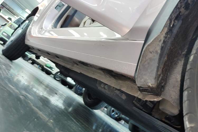 Used Geely Galaxy Panda 2024 Panda Mini 200km Longteng PRO Edition Right Side Sill