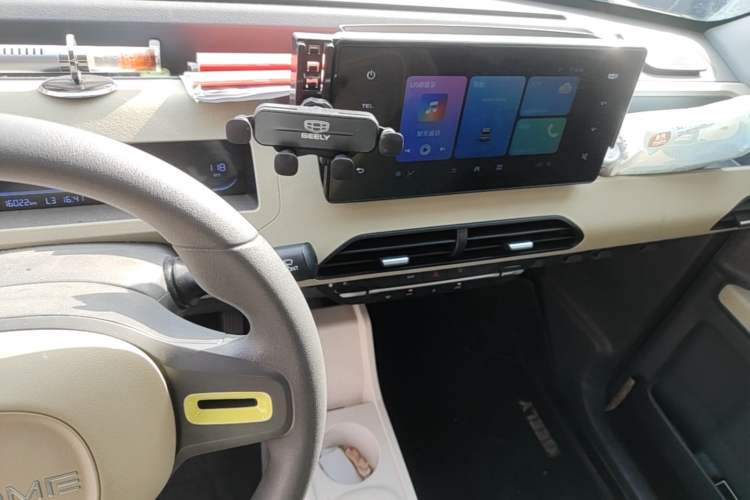 Used Geely Galaxy Panda 2024 200km Panda Rider Audio And AC Panel
