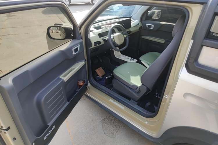 Used Geely Galaxy Panda 2024 200km Panda Rider Driver Seat