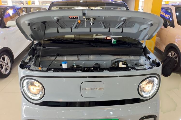 Used Geely Galaxy Panda 2024 200km Panda Kart Engine Bay