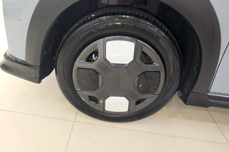 Used Geely Galaxy Panda 2024 200km Panda Kart Exterior 4