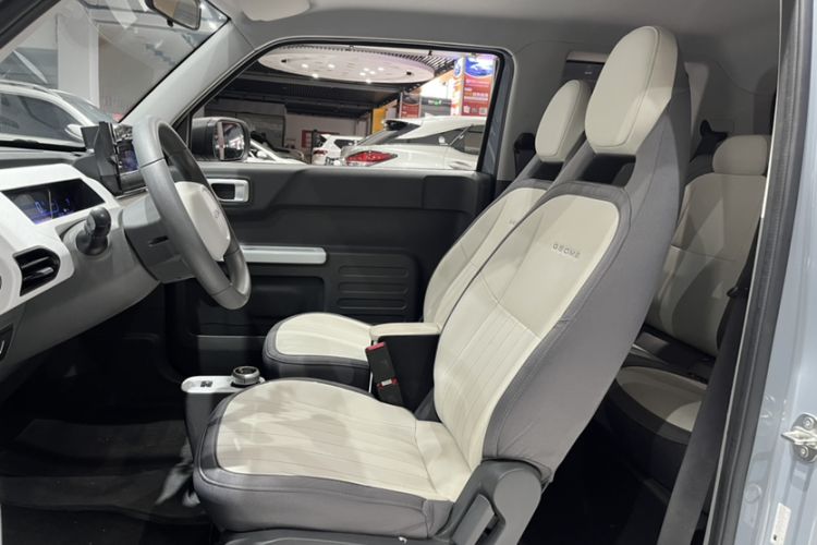 Used Geely Galaxy Panda 2024 200km Panda Kart Interior 3
