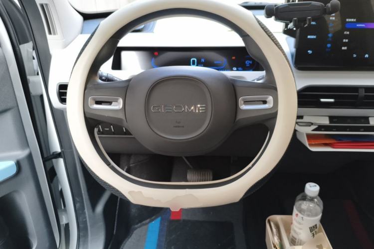 Used Geely Galaxy Panda 2024 Panda Mini 200km Endurance Bear Steering Wheel