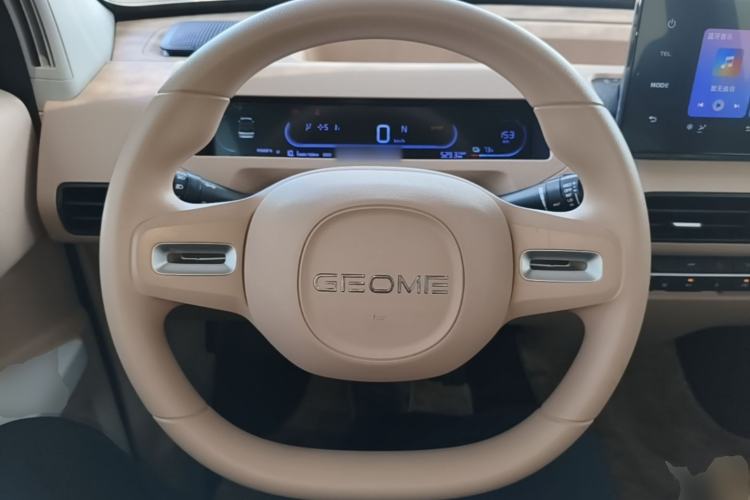 Used Geely Galaxy Panda 2024 Panda Mini 200km Endurance Bear Steering Wheel
