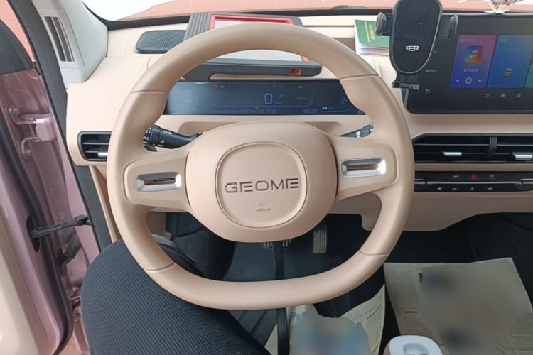 Used Geely Galaxy Panda 2024 Panda Mini 200km Endurance Bear Steering Wheel