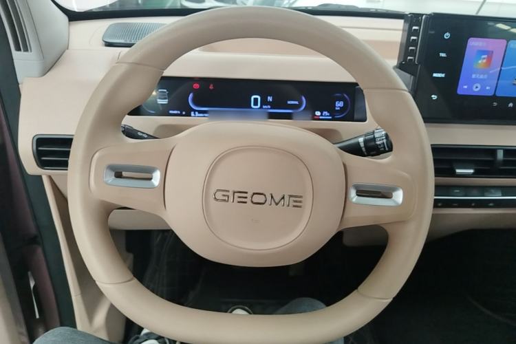 Used Geely Galaxy Panda 2024 Panda Mini 200km Endurance Bear Steering Wheel