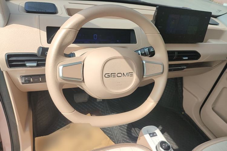 Used Geely Galaxy Panda 2024 Panda Mini 200km Endurance Bear Steering Wheel