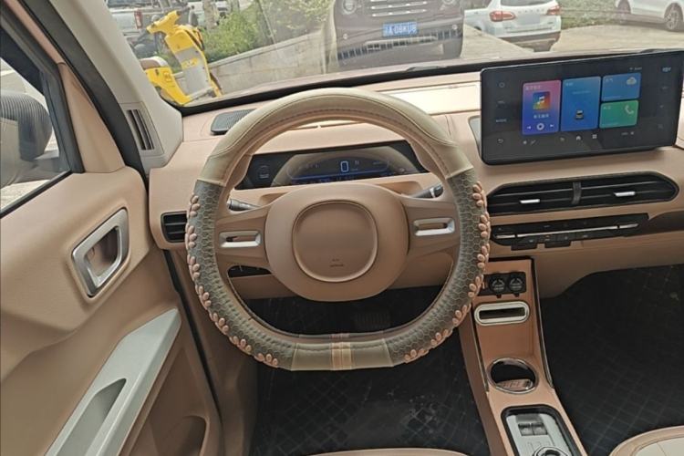 Used Geely Galaxy Panda 2024 Panda Mini 200km Endurance Bear Steering Wheel