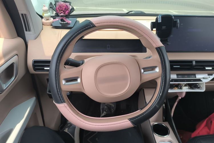 Used Geely Galaxy Panda 2024 Panda Mini 200km Endurance Bear Steering Wheel