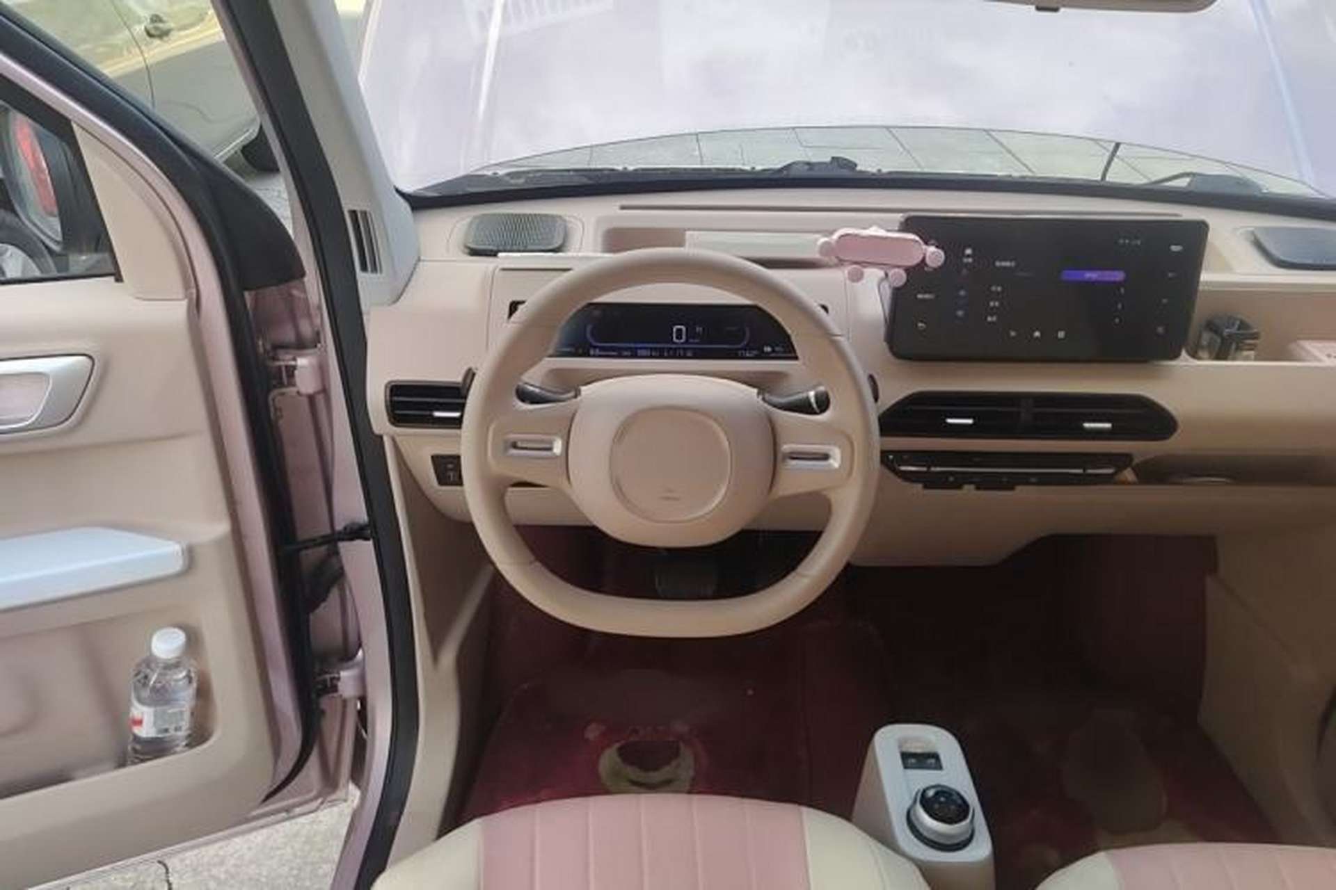 Used Geely Galaxy Panda 2024 Panda Mini 200km Endurance Bear Steering Wheel