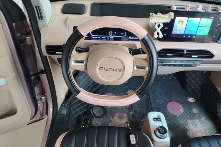 Used Geely Galaxy Panda 2024 Panda Mini 200km Endurance Bear Steering Wheel