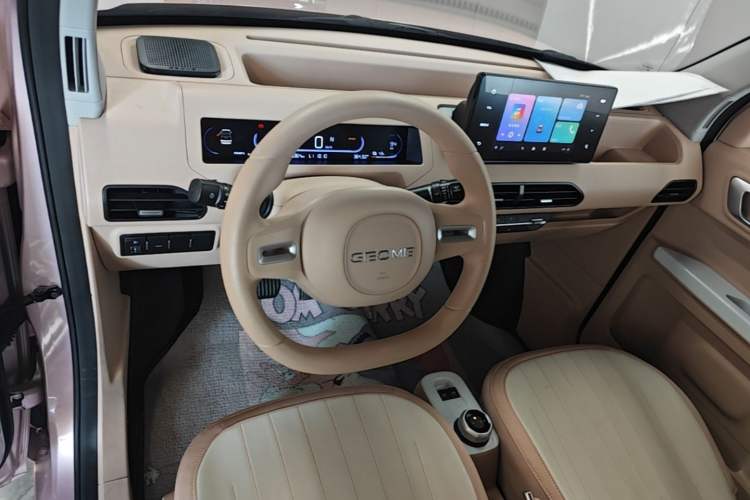 Used Geely Galaxy Panda 2024 Panda Mini 200km Longteng PRO Edition Steering Wheel