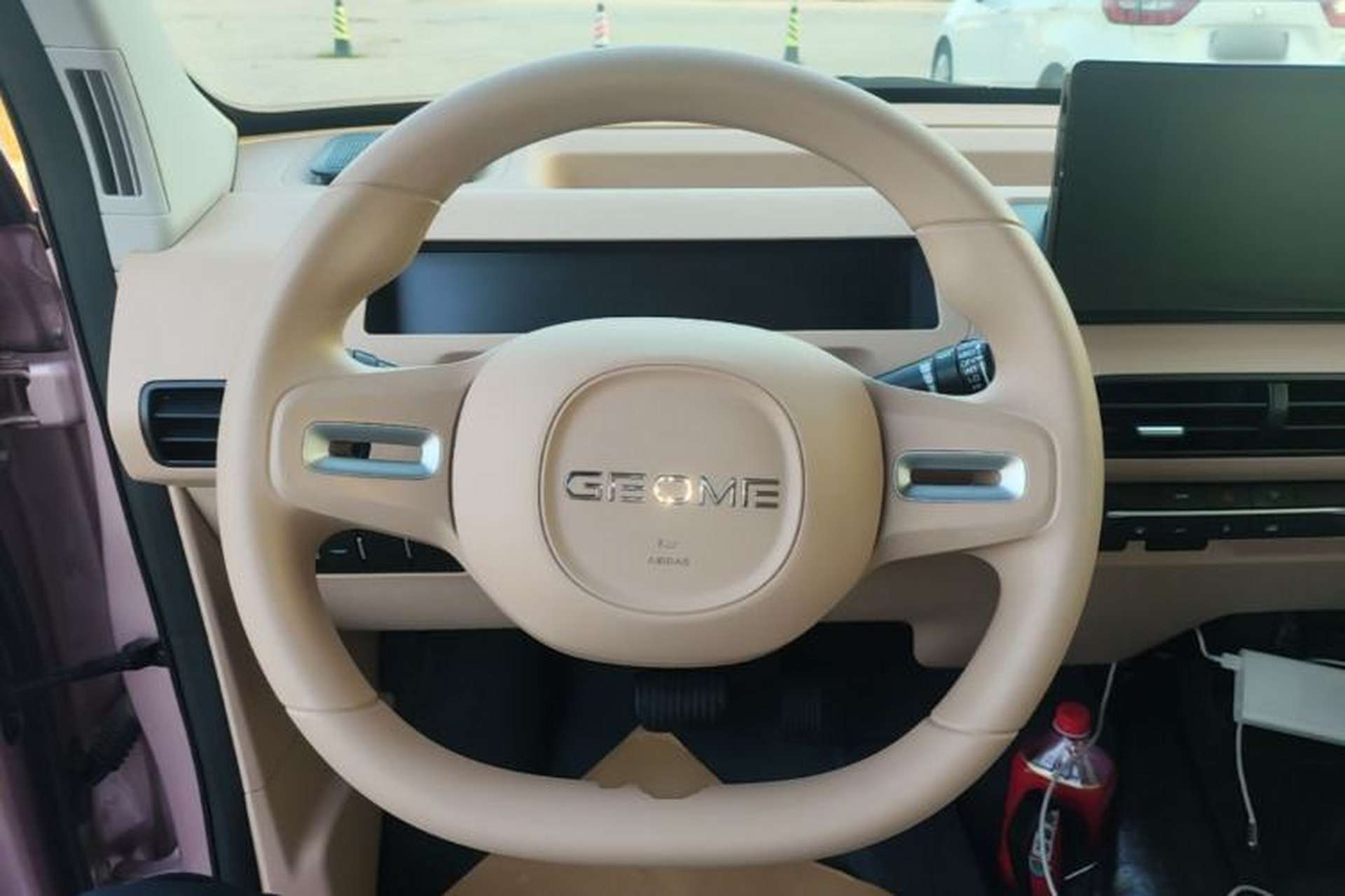 Used Geely Galaxy Panda 2024 Panda Mini 200km Endurance Bear Steering Wheel