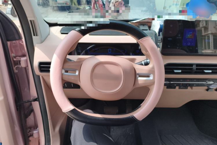 Used Geely Galaxy Panda 2024 Panda Mini 200km Endurance Bear Steering Wheel