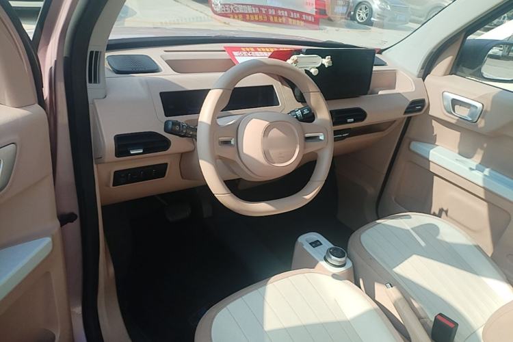 Used Geely Galaxy Panda 2024 Panda Mini 200km Endurance Bear Steering Wheel