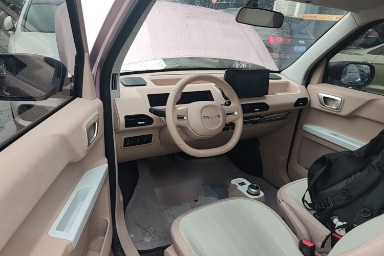 Used Geely Galaxy Panda 2024 Panda Mini 200km Endurance Bear Steering Wheel