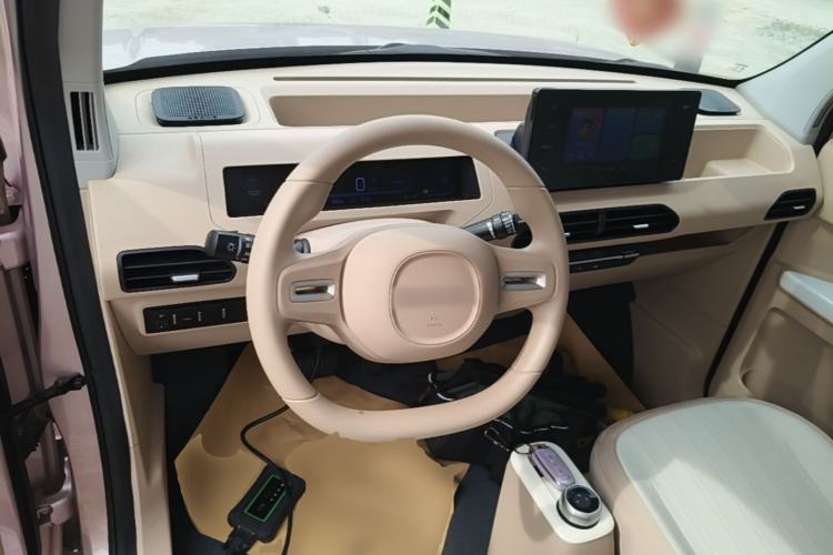 Used Geely Galaxy Panda 2024 Panda Mini 200km Endurance Bear Steering Wheel