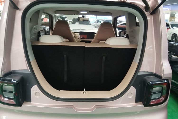 Used Geely Galaxy Panda 2024 Panda Mini 200km Endurance Bear Trunk