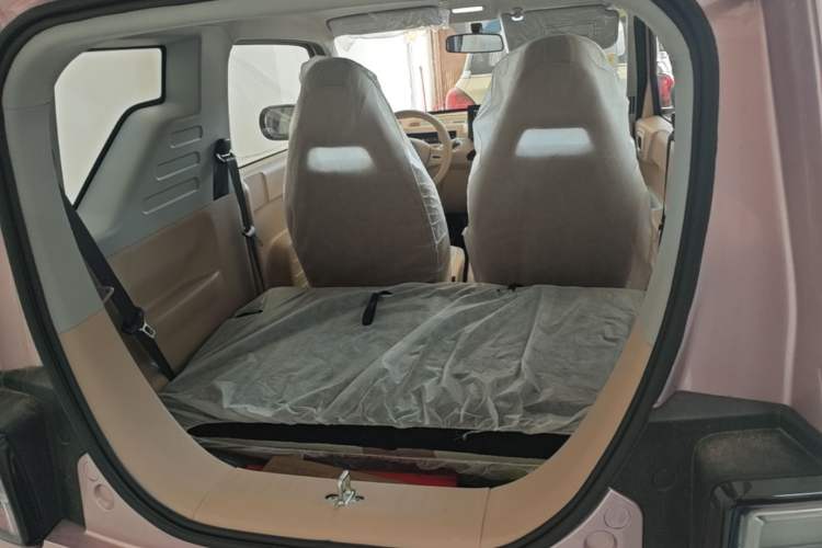 Used Geely Galaxy Panda 2024 Panda Mini 200km Endurance Bear Trunk