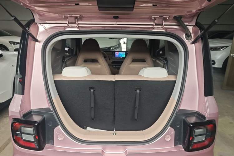 Used Geely Galaxy Panda 2024 Panda Mini 200km Endurance Bear Trunk