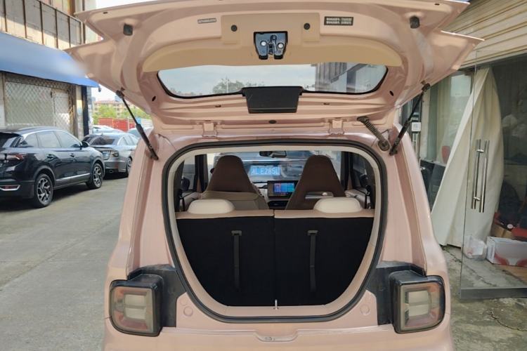 Used Geely Galaxy Panda 2024 Panda Mini 200km Endurance Bear Trunk