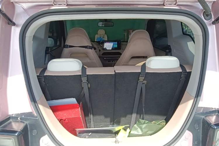 Used Geely Galaxy Panda 2024 Panda Mini 200km Endurance Bear Trunk