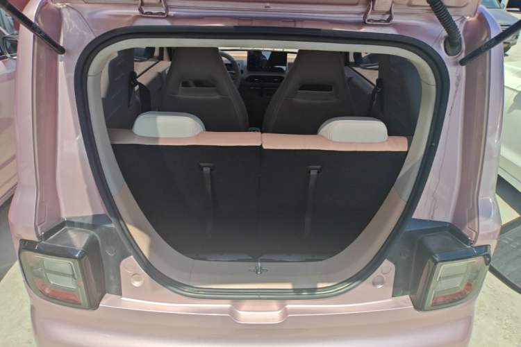 Used Geely Galaxy Panda 2024 Panda Mini 200km Endurance Bear Trunk