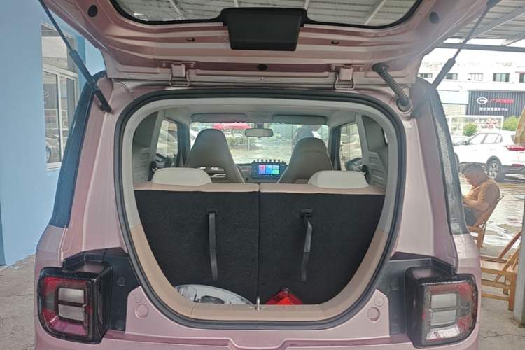 Used Geely Galaxy Panda 2024 Panda Mini 200km Endurance Bear Trunk