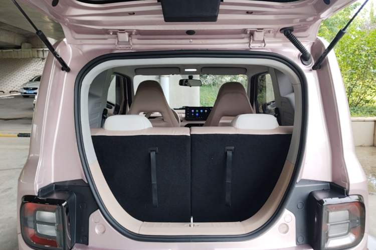 Used Geely Galaxy Panda 2024 Panda Mini 200km Endurance Bear Trunk