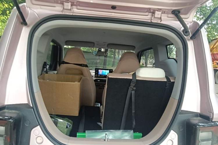 Used Geely Galaxy Panda 2024 Panda Mini 200km Endurance Bear Trunk