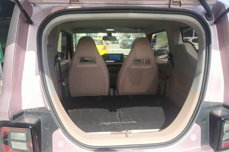 Used Geely Galaxy Panda 2024 Panda Mini 200km Endurance Bear Trunk