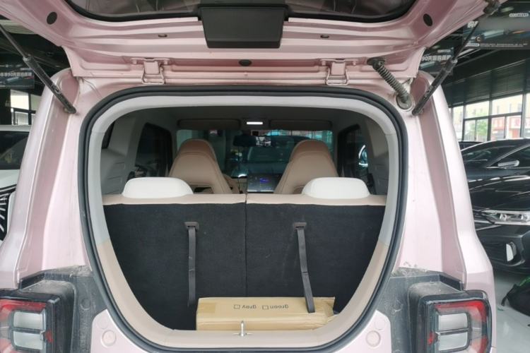 Used Geely Galaxy Panda 2024 Panda Mini 200km Endurance Bear Trunk
