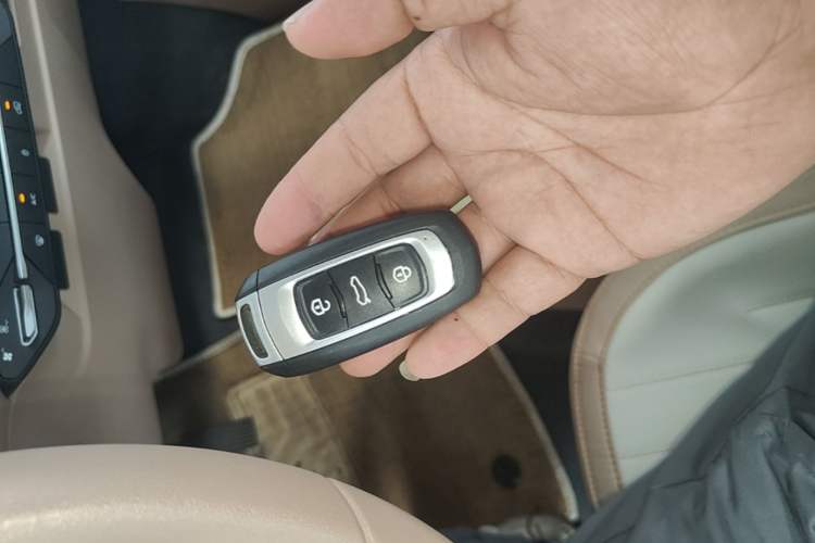 Used Geely Galaxy Panda 2024 Panda Mini 200km Longteng PRO Edition Vehicle Key