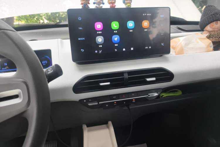 Used Geely Galaxy Panda 2024 Panda Mini 200km Endurance Bear Audio And AC Panel