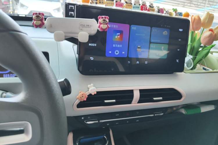 Used Geely Galaxy Panda 2024 Panda Mini 200km Endurance Bear Audio And AC Panel