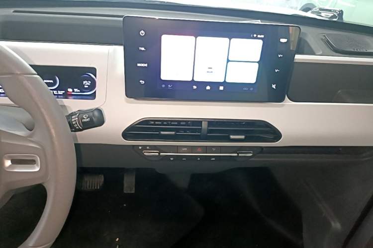 Used Geely Galaxy Panda 2024 200km Panda Kart Audio And AC Panel