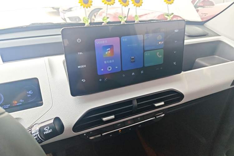 Used Geely Galaxy Panda 2024 Panda Mini 200km Endurance Bear Audio And AC Panel